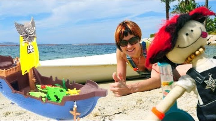 Игрушки — Маша Капуки Кануки и кораблики — Игры на пляже