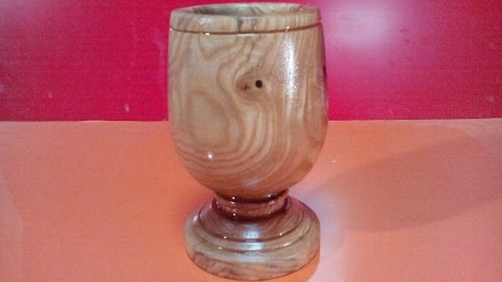 Ваза из куска сливы.(Vase from a piece of plum.)