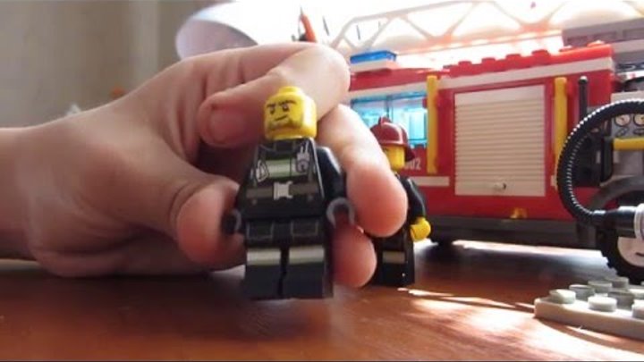 Лего пожарная машина (60002)