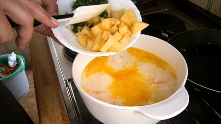 Как приготовить вкусный суп? Суп из плавленого сырка.