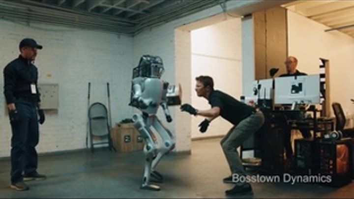 Включи побег робот. Boston Dynamics и Терминатор прикол. Побег роботов. Баер Динамикс 770 про.