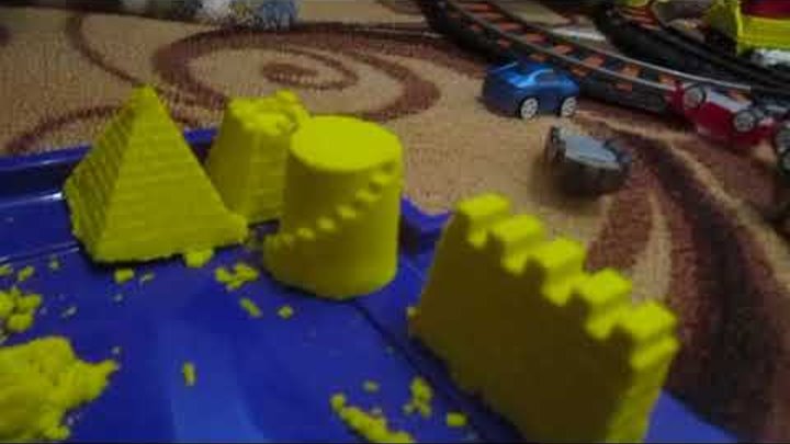 Кинетический песок Строим башни замки и забор Распаковка песка и формочек