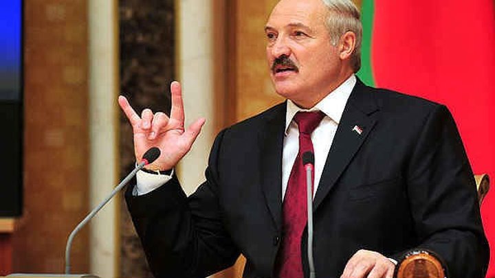 Лукашенко может снова изменить Конституцию