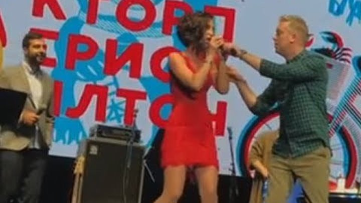 Сергей Светлаков опозорил Ольгу Бузову на сцене