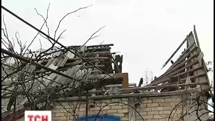 Вихідними бойовики поновили обстріли житлових кварталів Мар'їнки та Красногорівки