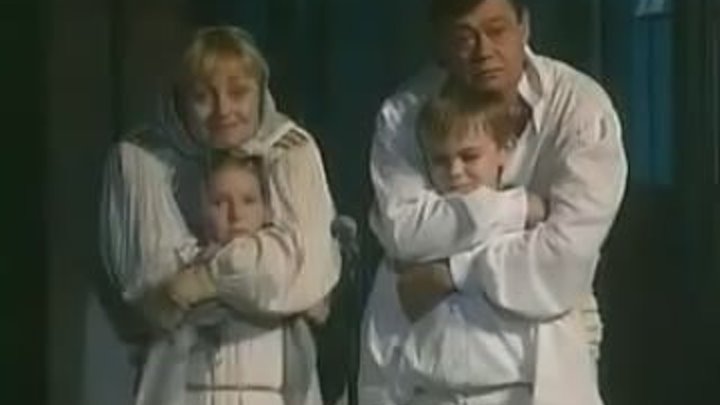 Николай Караченцов,Елена Шанина и маленькие артисты на 70-летии Марка Захарова. 2003 год