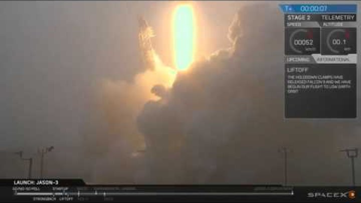 Момент старта ракеты-носителя Falcon 9 со спутником Jason-3 на борту