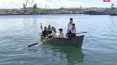 Курсанты детской морской флотилии совершили поход на шлюпках...