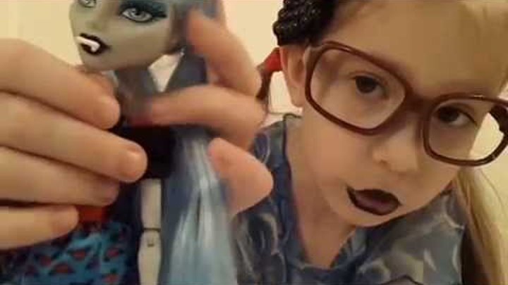 Обзор на Гулию Йелпс куклу Монстер Хай (Monster High) из серии "Монстрические мутации".