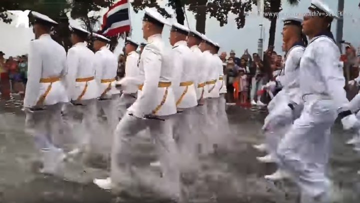 Наши моряки показали идеальную военную выправку!
