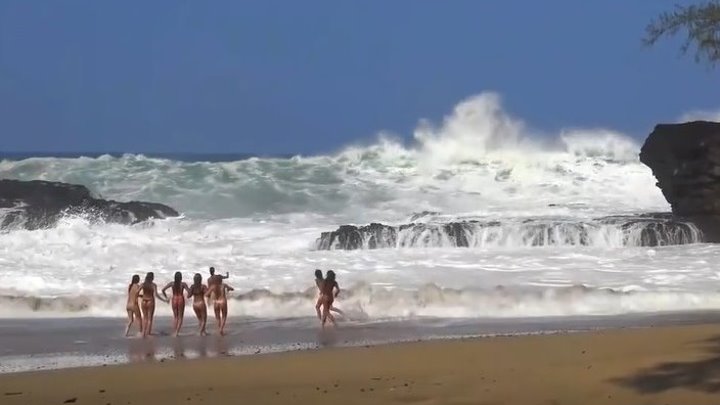 Огромные волны! Мощь океана...