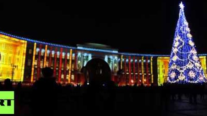 Russia: Dazzling festive laser show lights up St. Petersburg