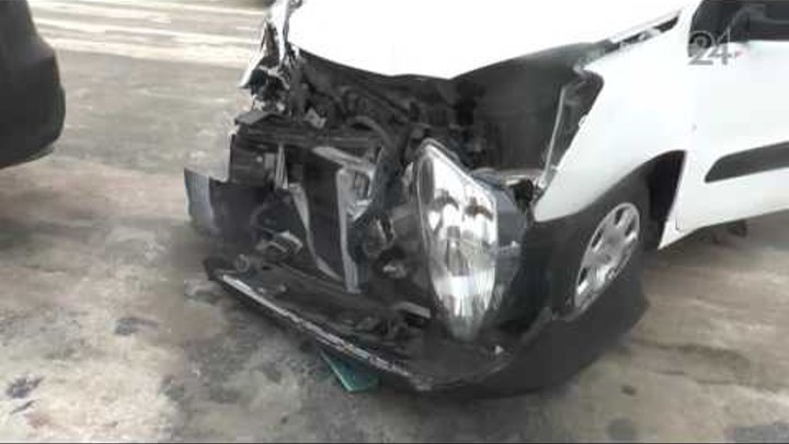 В Казани водитель спровоцировал аварию на перекрестке улиц Клары Цеткин и Урицкого