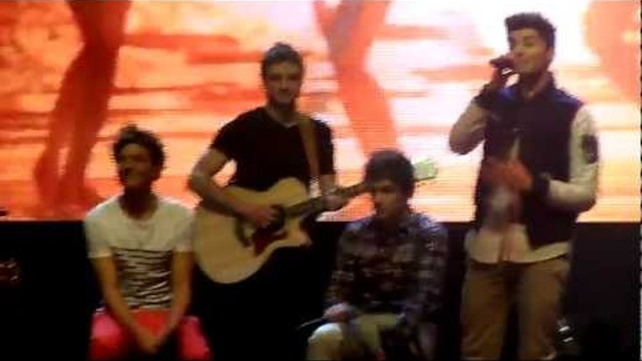 One Direction - I Gotta Feeling, Stereo Hearts, Valerie, Torn - Manchester 23/12/2011