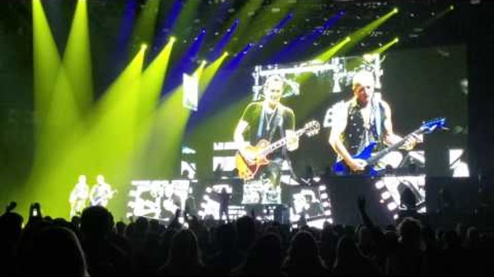 Def Leppard Rock of Ages & Photograph 2017 Manchester NH SNHU