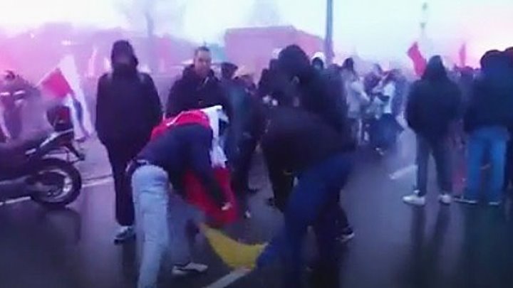 Зрада׃ На Марше независимости в Польше сожгли украинский флаг