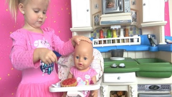 Беби Бон Кукла Катя кушает Играем в дочки матери Игры с беби боном Кухня игрушечная с приборами