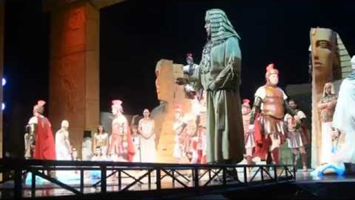 2016.05.31.Москва.Театр оперетты.Цезарь и Клеопатра-финальная сцена.