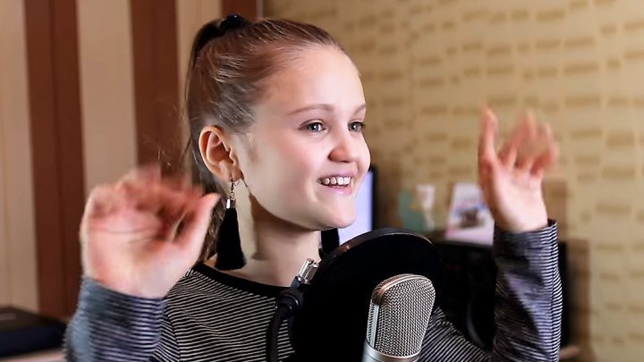 11 - летняя девочка перепела хит - Розовое вино ( Элджей & Feduk ) cover