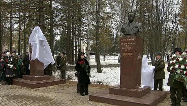 В Ижевске сегодня открыли памятник Михаилу Калашникову - Первый канал