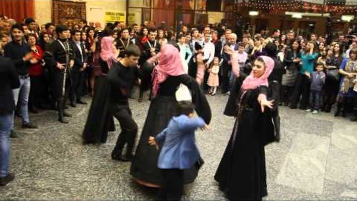 Танцуем на Деме Яран Сувар 21.03.2015г