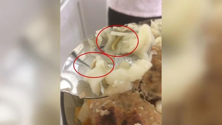 Главврач саратовской больницы не дала "Дежурной части" посмотреть на еду с паразитами.