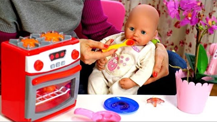 Беби Анабель: Готовим кашу для Аннабель. Видео с куклами - Мультики для девочек Как мама