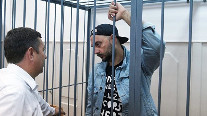 Кириллу Серебренникову продлевают домашний арест