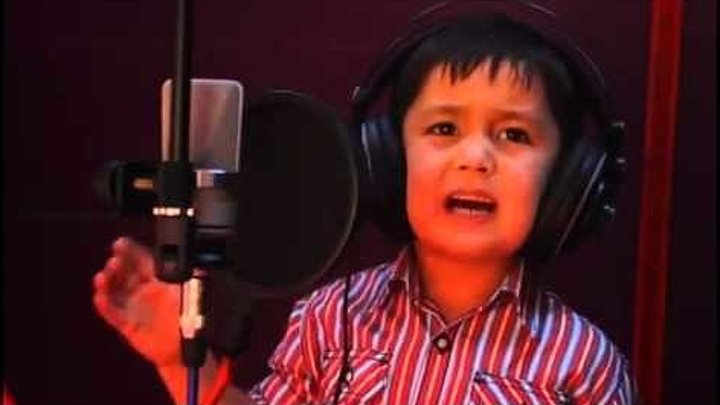 4 летний мальчик Взорвал интернет своей песней