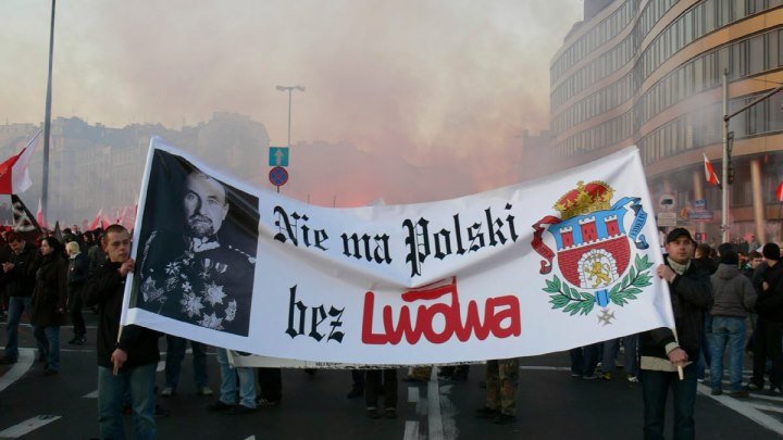 Поляки заявляют - "Львов" польский!!! Бандера- х@й!!!"