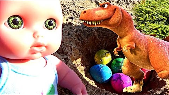 Мультик про кукол Катя и Макс гуляют на море бросают яйца Динозавр приключения новые серии