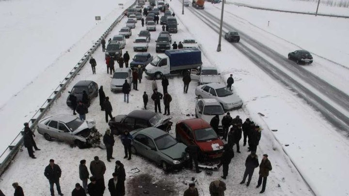 День жестянщика во Владивостоке_ свыше 250 ДТП произошло из-за снегопада