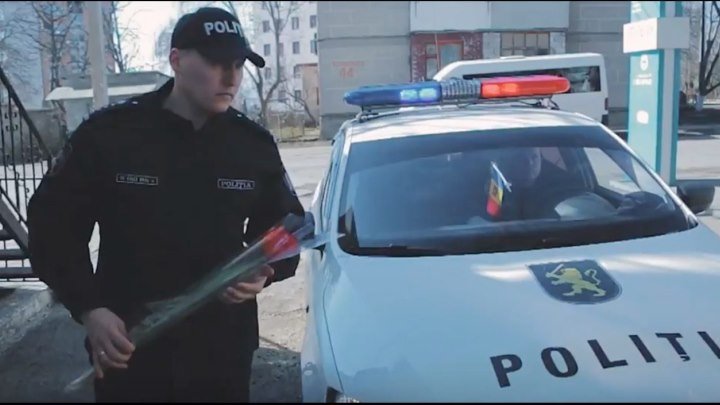 Дорожный патруль поздравил с 8 марта всех Женщин Республики Молдовы ❤️ Felicitarea cu 8 Martie din partea INP