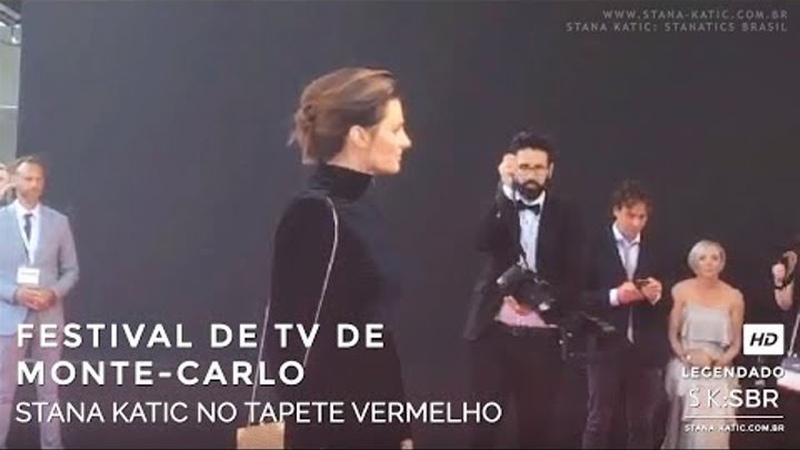 Stana Katic: tapete vermelho do Festival de TV de Monte-Carlo [HD] (Legendado)