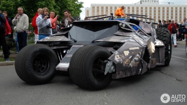Бетмобиль из фильма Темный рыцарь. Gumball 3000 Batmobile Tumbler