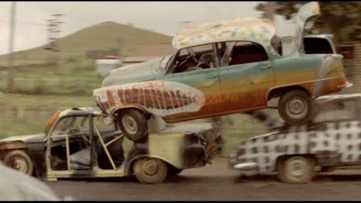 Машины, которые съели Париж (Австралия 1974 ᴴᴰ) 16+ Комедия, Триллер, Фильм ужасов