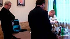 Глава республики Коми Вячеслав Гайзер задержан по подозрению...