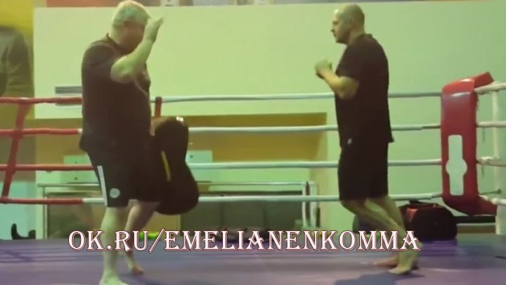 Федор Емельяненко,тренировка в Старом Осколе 8 декабря 2015 .