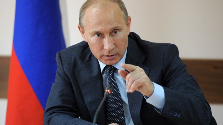 Владимир Путин считает бессмысленным нормандский саммит после задержания диверсантов в Крыму.