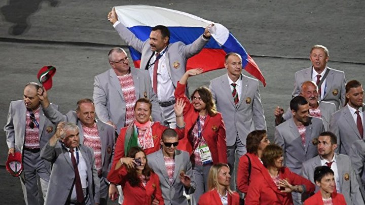 Белорусские паралимпийцы пронесли флаг России в РИО