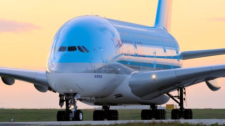 Самый большой пассажирский самолет в мире!