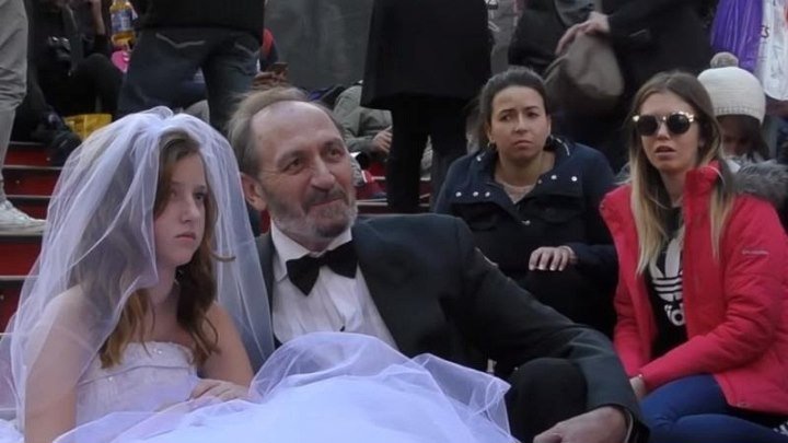 62-летний женится на 12-летней девочке (социальный эксперимент)
