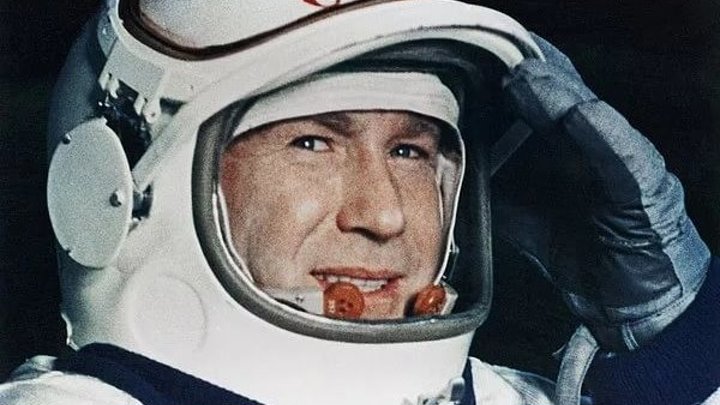 Алексей Леонов - Первый в открытом космосе. Время первых