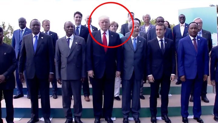Трамп прекрасный символ сегодняшних США: "силовой гопник" На этот раз он закрыл Меркель на групповом фото лидеров G7