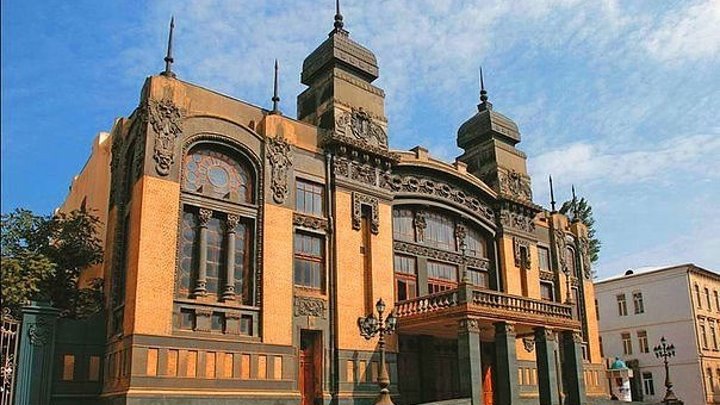 Азербайджанский государственный академический театр оперы и балета им. М. Ф. Ахундова.