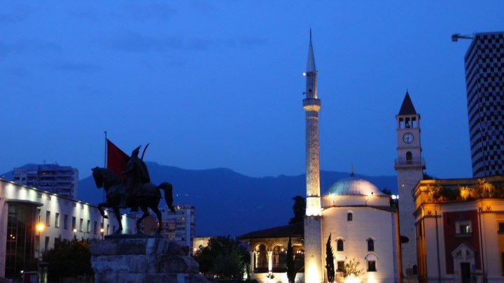 Мечети мира. HD "Старинная мечеть Етьхем Бей" Албания (архитектура)