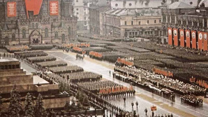 Парад Победы 24 июня 1945 года на Красной площади в Москве