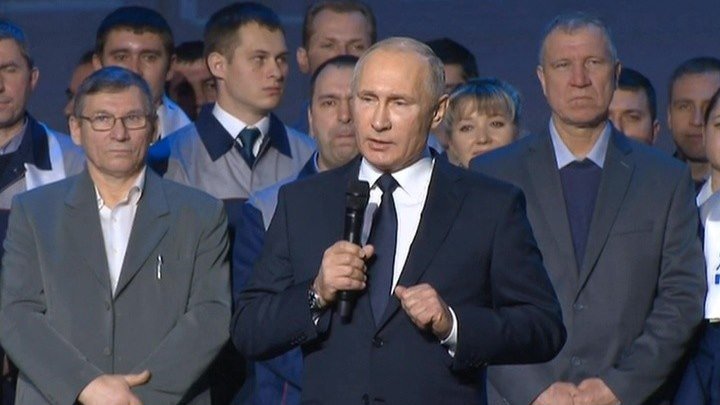 Путин объявил о выдвижении своей кандидатуры на выборах президента.