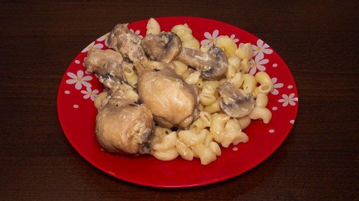 Курица с грибами в мультиварке, рецепт вкусной курицы. Рецепты для мультиварки. Мультиварка