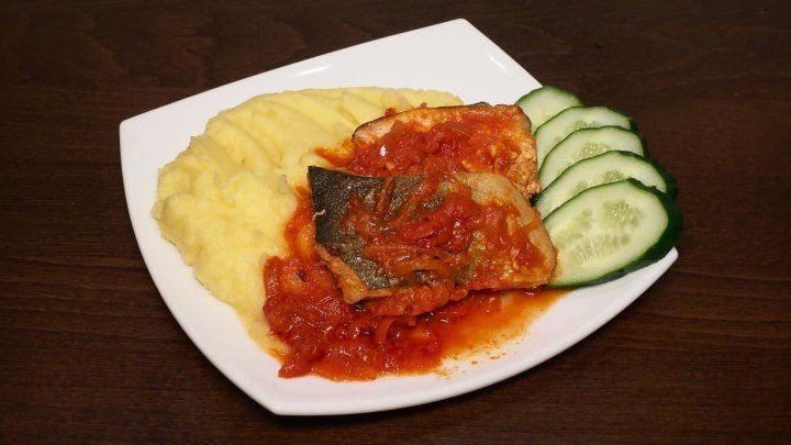 Рыба в томатном соусе в мультиварке, рецепт рыбы в томате. Рецепты для мультиварки. Мультиварка